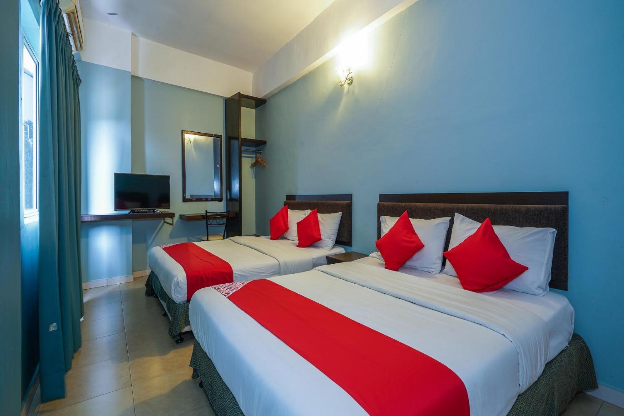 OYO 44083 Hotel Orchard Inn Lumut Exterior foto