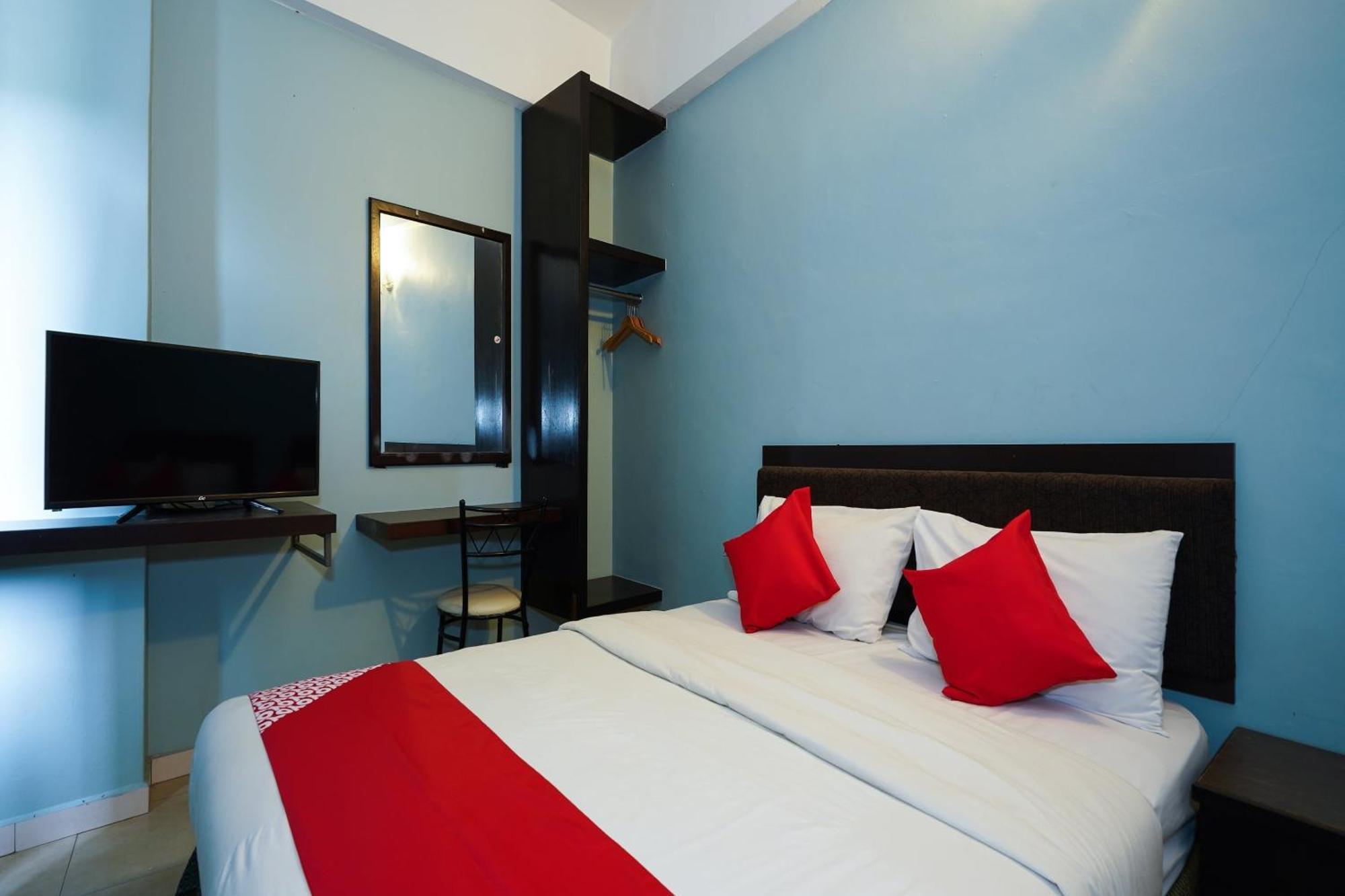 OYO 44083 Hotel Orchard Inn Lumut Exterior foto